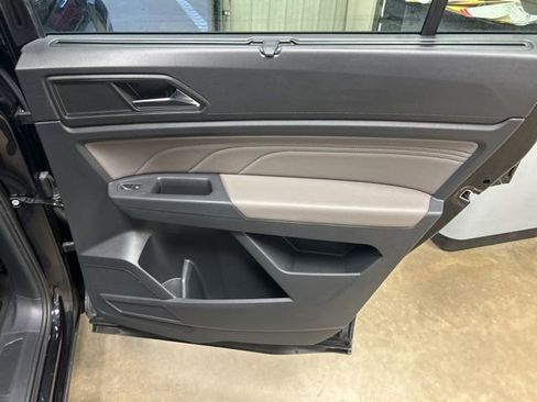 Used 2021 Volkswagen Atlas SEL image 25