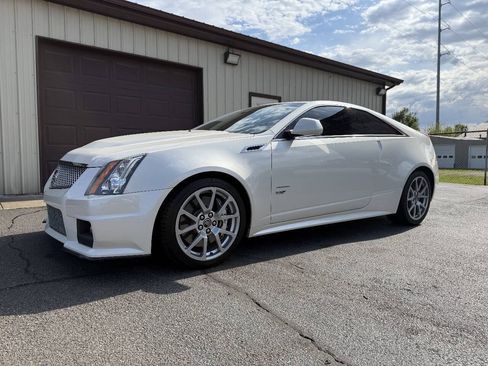 Used 2012 Cadillac CTS V RWD image 2