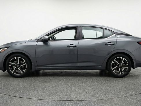 Used 2025 Nissan Sentra SV FWD image 5