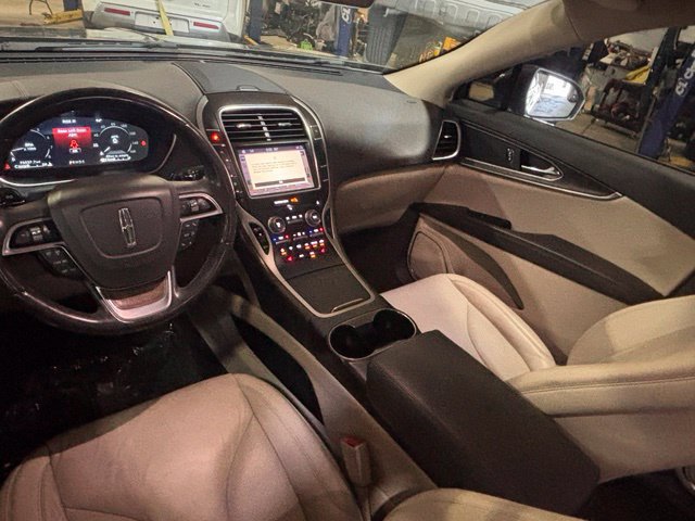 Used 2019 Lincoln Nautilus Select w/ Cargo Utility Package FWD image 16