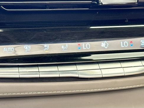 Used 2022 Cadillac Escalade ESV Sport Platinum w/ Heavy-Duty Trailer Package image 24