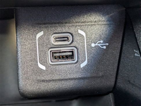 Used 2026 Jeep Compass Limited image 21