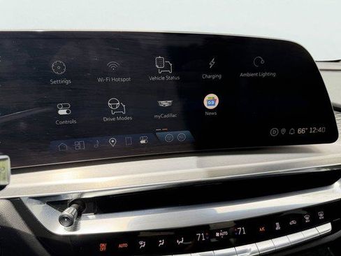 Used 2024 Cadillac Lyriq Luxury AWD/4WD image 19