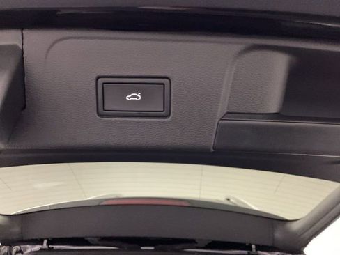 Used 2021 Volkswagen Atlas SEL Premium image 38