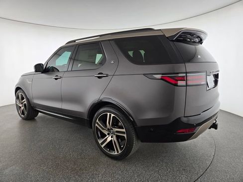 New 2026 Land Rover Discovery Limited Edition AWD/4WD image 16