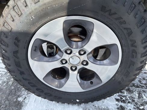 Used 2016 Jeep Wrangler Unlimited Sahara w/ Dual Top Group image 14