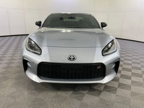 Used 2025 Toyota GR86 Premium image 2