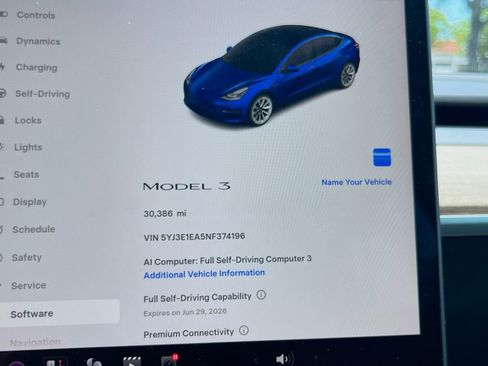 Used 2022 Tesla Model 3 Standard Range RWD image 29