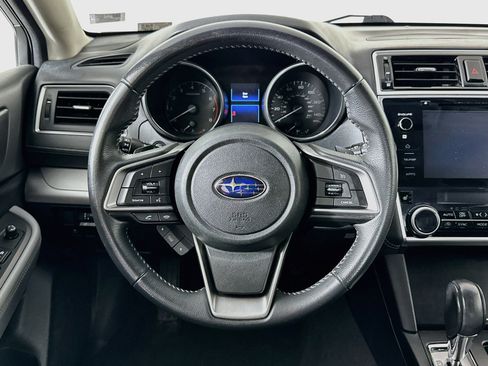 Used 2018 Subaru Outback 2.5i Premium AWD/4WD image 17