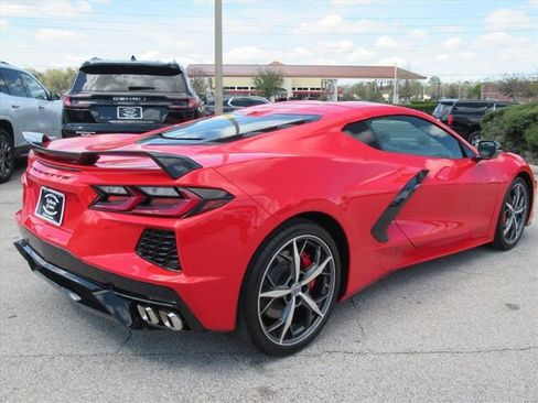Used 2021 Chevrolet Corvette Stingray Premium Cpe w/ Z51 Performance Package RWD image 6