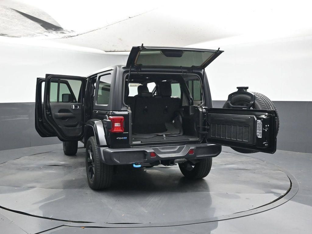 Used 2023 Jeep Wrangler Unlimited Sahara AWD/4WD image 52