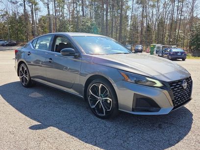 Used 2025 Nissan Altima 2.5 SR