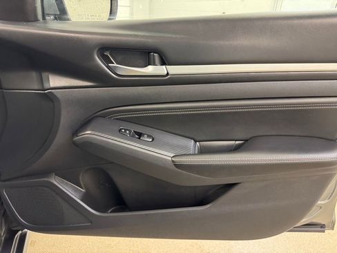 Used 2019 Nissan Altima 2.5 SV image 26