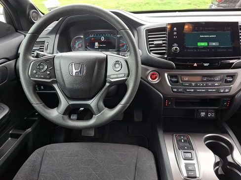 Certified 2022 Honda Pilot Sport image 14