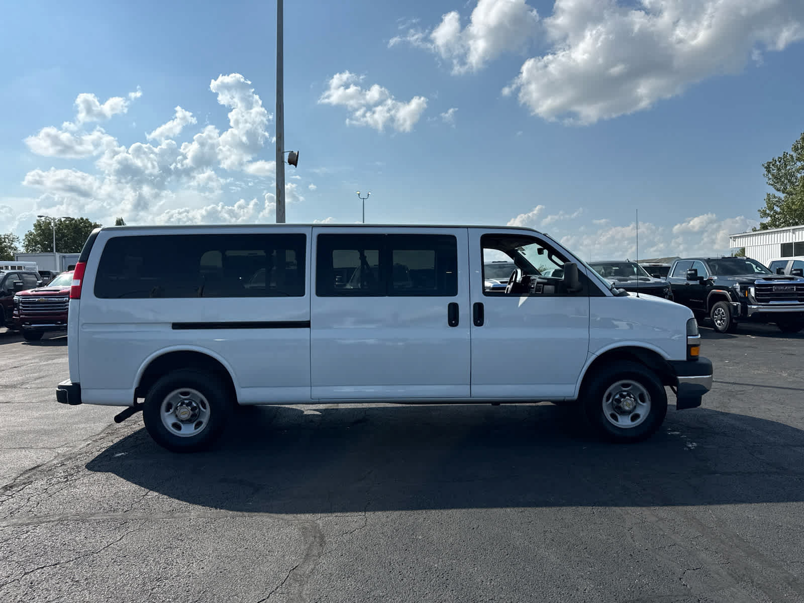 Certified 2024 Chevrolet Express 3500 LT w/ LT Preferred Equipment Group RWD image 6