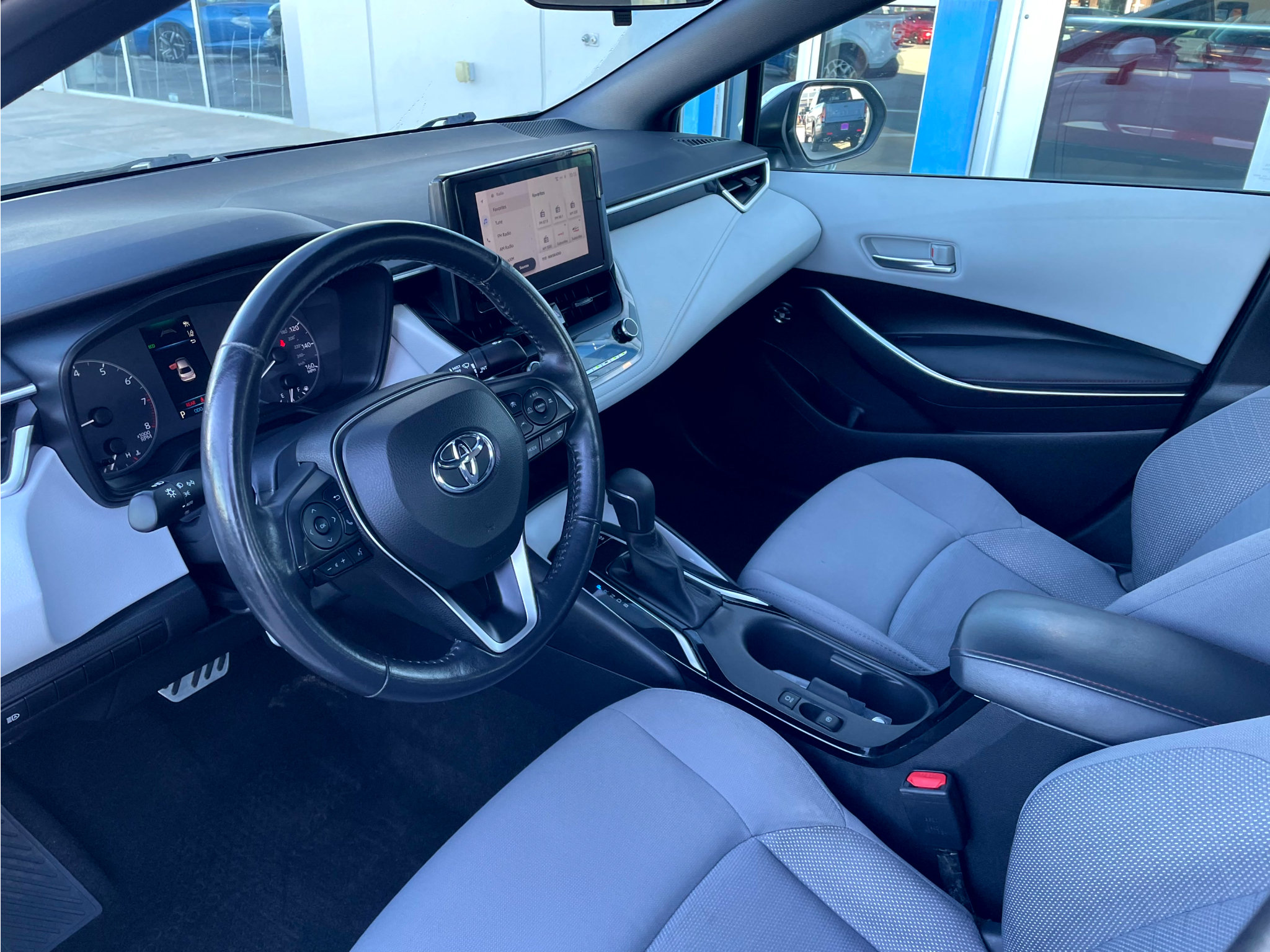 Used 2023 Toyota Corolla SE FWD image 11