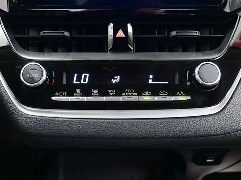 Used 2025 Toyota Corolla LE FWD image 19