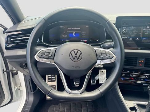 Used 2025 Volkswagen Jetta Sport FWD image 11