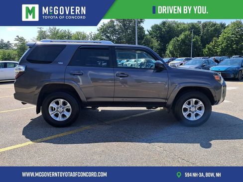 Used 2016 Toyota 4Runner SR5 AWD/4WD image 7