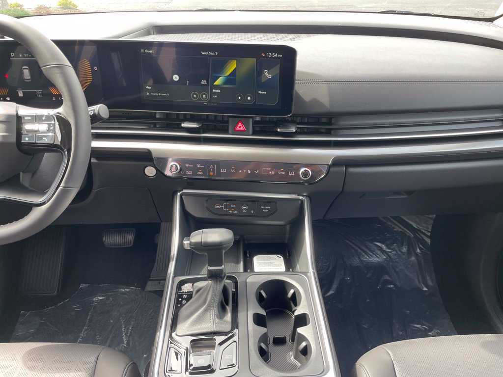 New 2027 Kia Carnival EX FWD image 11