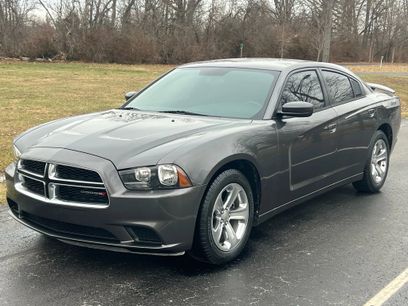 Used 2014 Dodge Charger SE w/ Sport Appearance Group