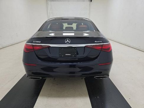 Used 2022 Mercedes-Benz S 580 4MATIC Sedan image 5