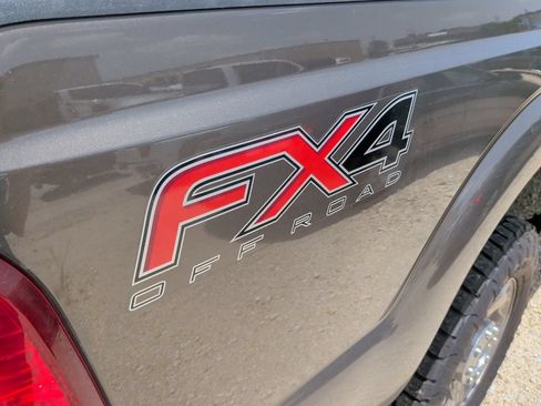 Used 2016 Ford F250 XLT w/ XLT Value Package AWD/4WD image 9