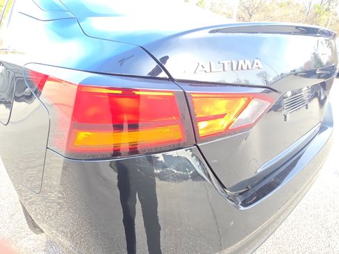 Used 2024 Nissan Altima 2.5 SV image 30