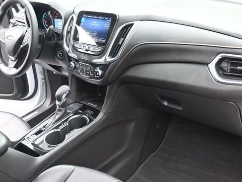 Used 2024 Chevrolet Equinox Premier FWD image 28