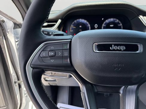 New 2026 Jeep Grand Cherokee L 4WD image 21