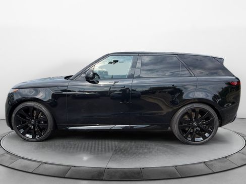 Used 2025 Land Rover Range Rover Sport Dynamic SE AWD/4WD image 4