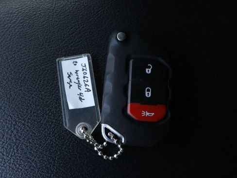 Used 2020 Jeep Wrangler Unlimited Sport S AWD/4WD image 32