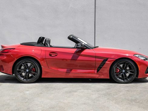 Used 2022 BMW Z4 M40i w/ Premium Package RWD image 9