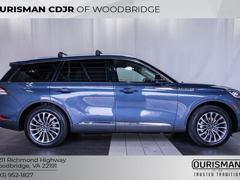 Used 2021 Lincoln Aviator Reserve w/ Elements Package Plus image 3