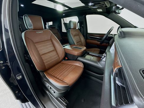 Used 2023 GMC Yukon Denali Ultimate AWD/4WD image 28