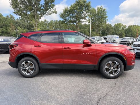 Used 2024 Chevrolet Blazer LT w/ Convenience Package FWD image 13