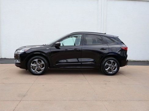 Used 2023 Ford Escape ST-Line w/ Tech Pack #1 AWD/4WD image 6