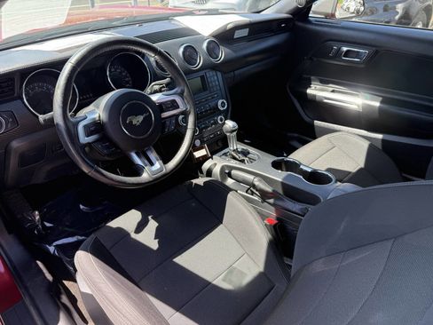 Used 2017 Ford Mustang Coupe RWD image 8
