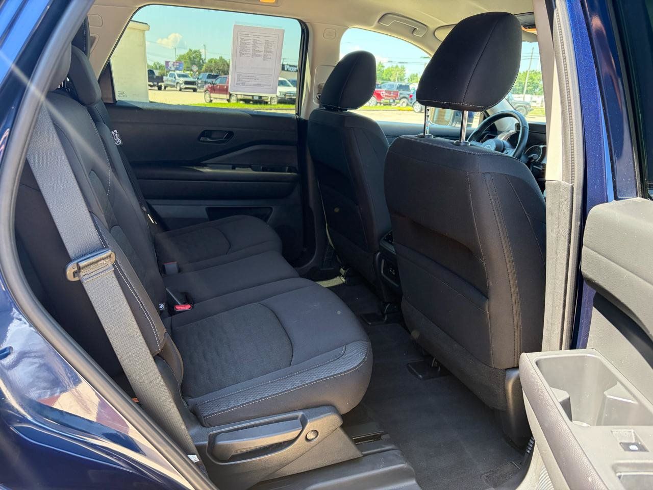 Used 2025 Nissan Pathfinder SV AWD/4WD image 10