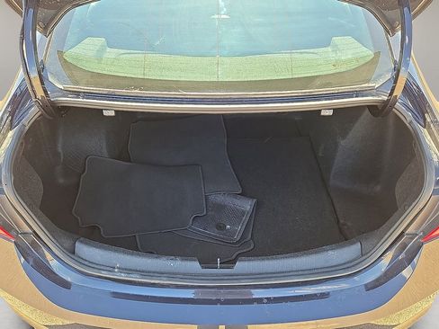 Used 2023 Chevrolet Malibu LT image 14