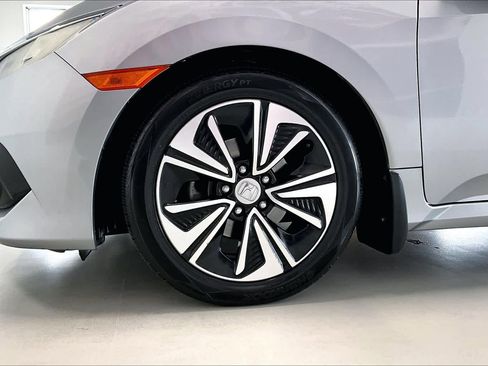 Used 2016 Honda Civic EX-T image 8