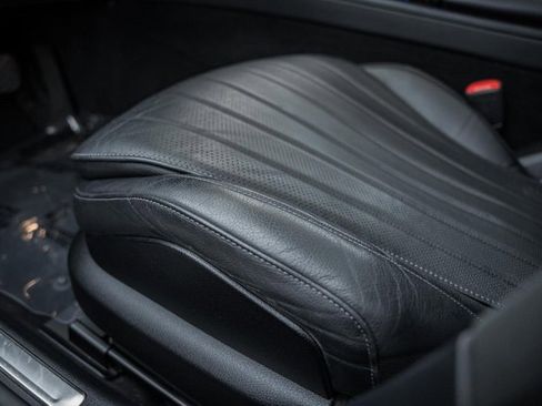 Used 2022 Mercedes-Benz S 580 4MATIC Sedan w/ 3D Technology Package image 30