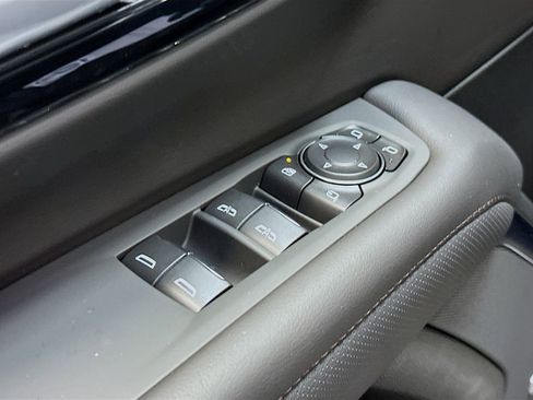 New 2026 Chevrolet Suburban High Country image 19