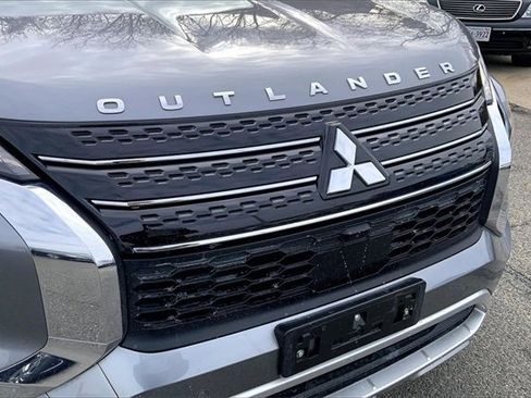 Used 2023 Mitsubishi Outlander SEL image 6