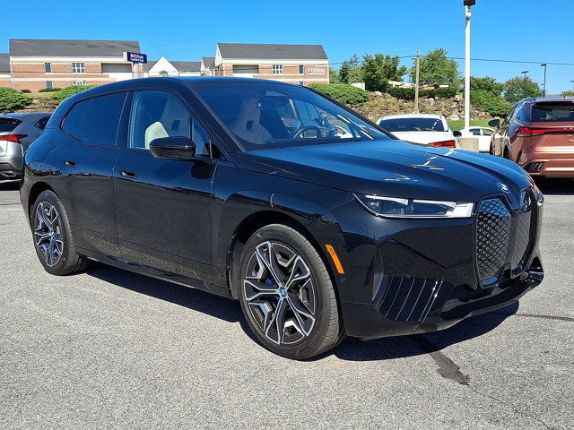 Certified 2024 BMW iX xDrive50 w/ Sport Package AWD/4WD image 1
