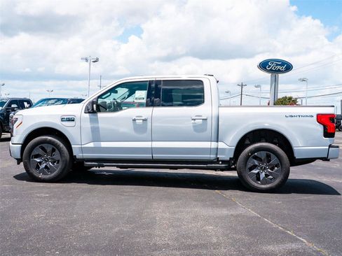 New 2025 Ford F150 Lightning Flash AWD/4WD image 6