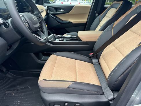 New 2026 Chevrolet Equinox ACTIV w/ Convenience Package III FWD image 10