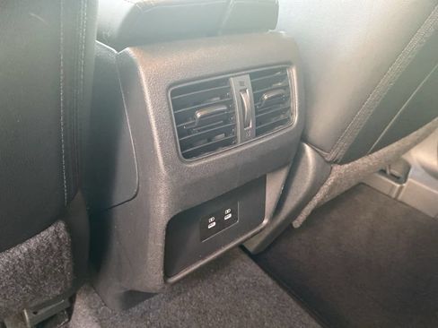 Used 2024 Nissan Rogue SL AWD/4WD image 17
