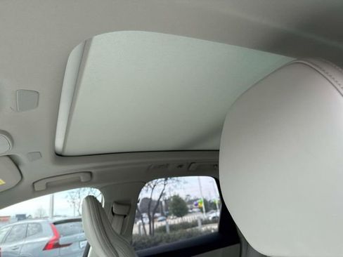 New 2026 Volvo XC60 B5 Ultra w/ Climate Package image 23