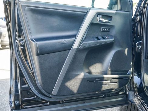 Used 2015 Toyota RAV4 Limited image 22